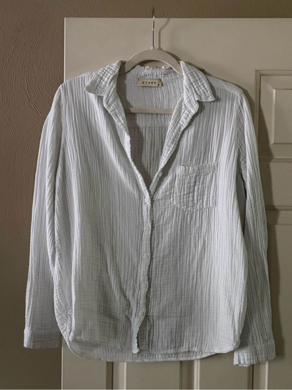 STARKx Women’s 100% Cotton Gauze Button Down Shirt. Size Large.